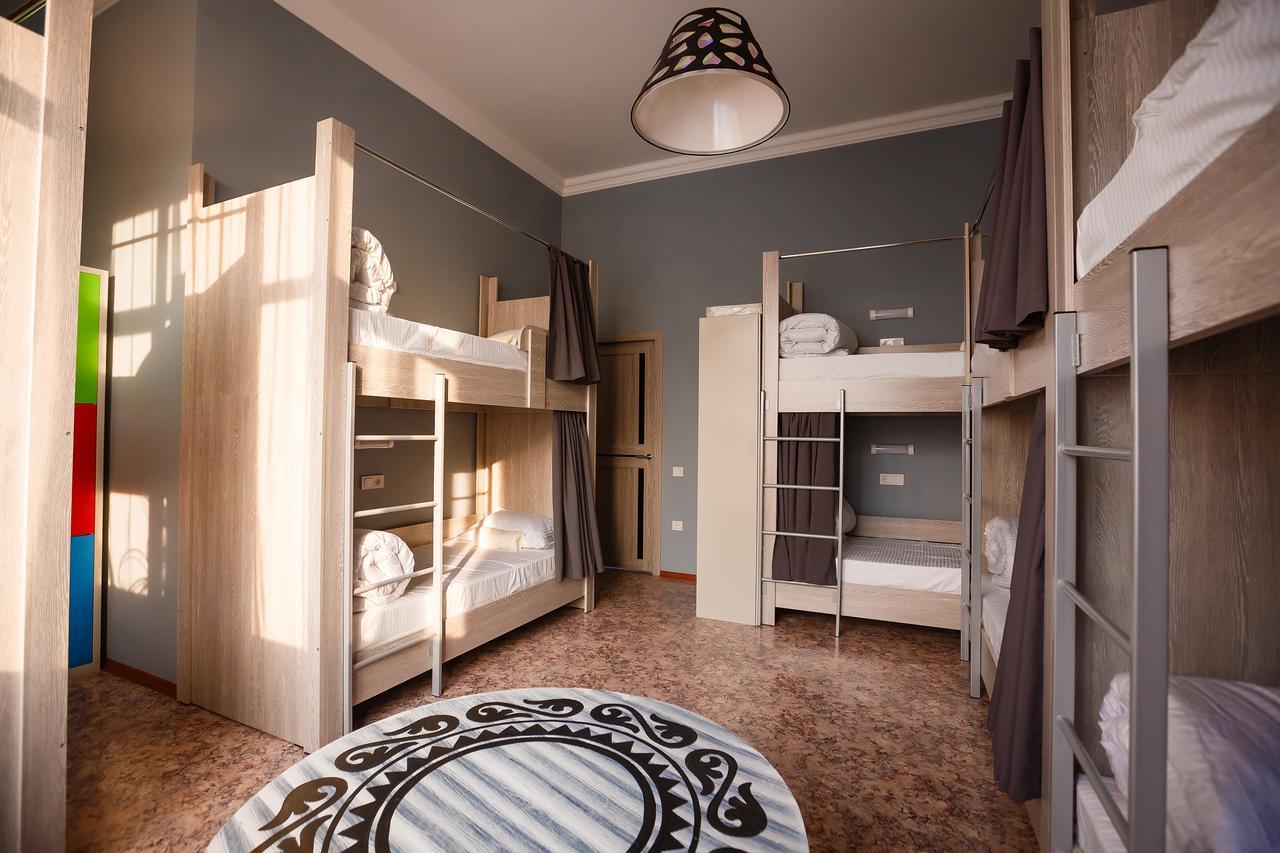 Mountain Road Hostel Almatı Dış mekan fotoğraf