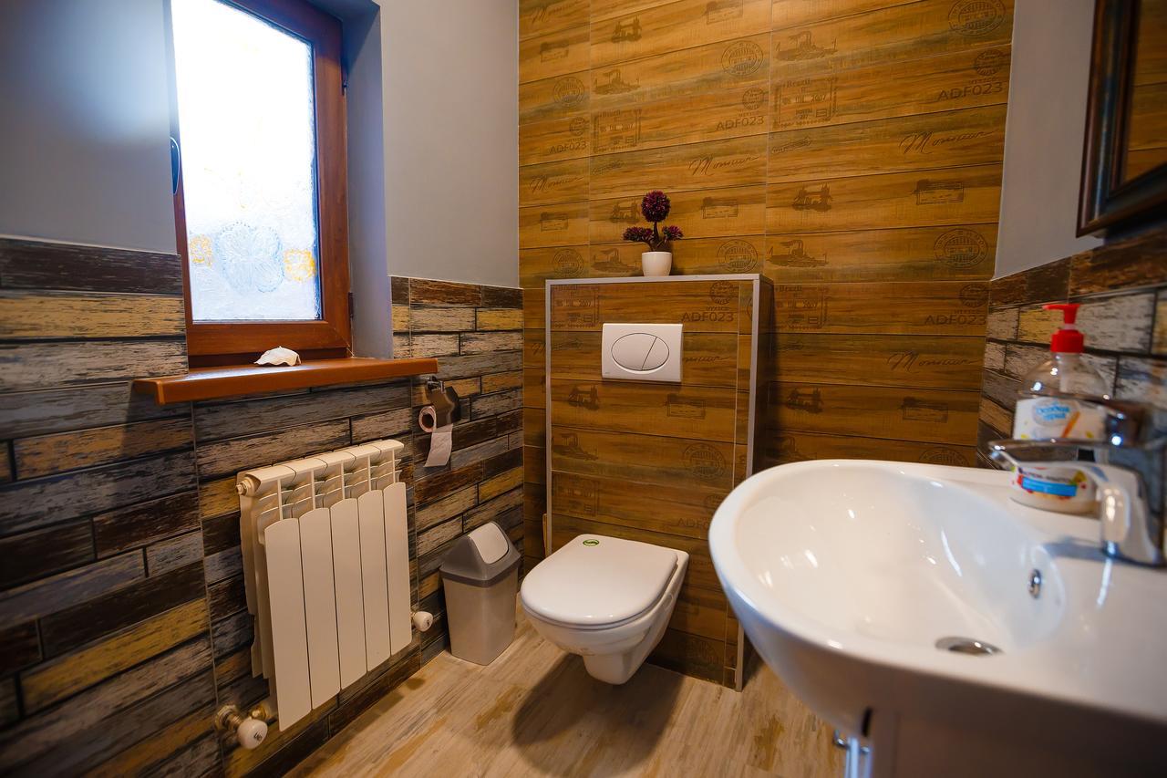 Mountain Road Hostel Almatı Dış mekan fotoğraf
