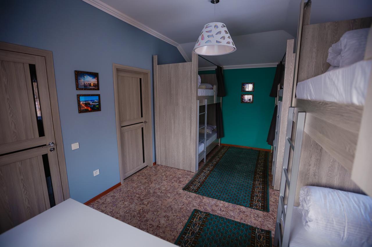 Mountain Road Hostel Almatı Dış mekan fotoğraf
