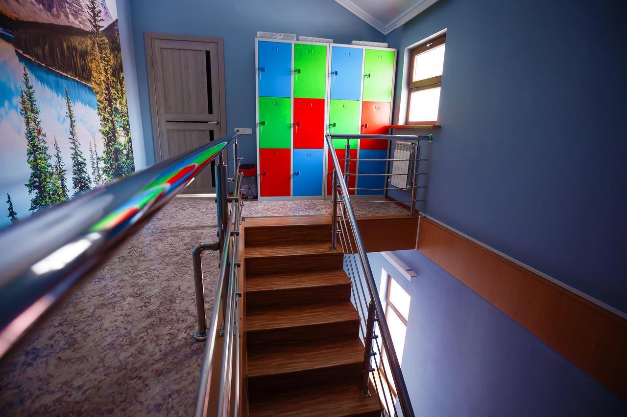 Mountain Road Hostel Almatı Dış mekan fotoğraf