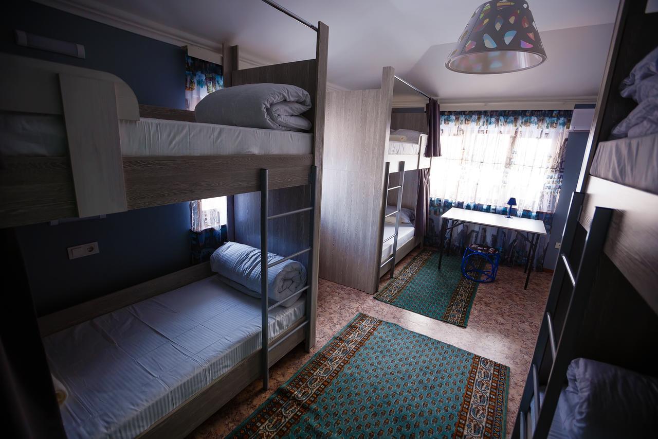 Mountain Road Hostel Almatı Dış mekan fotoğraf
